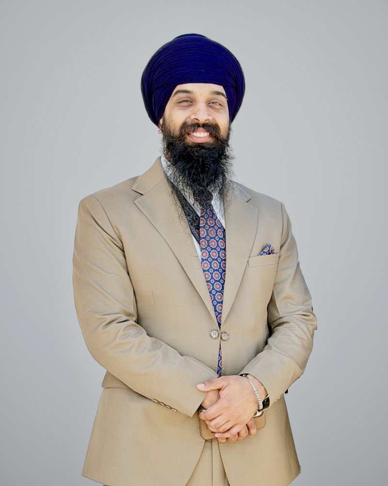 Gurjot Singh Sidhu, RCIC-IRB, founder of Nalua Immigration Consultancy Corp.